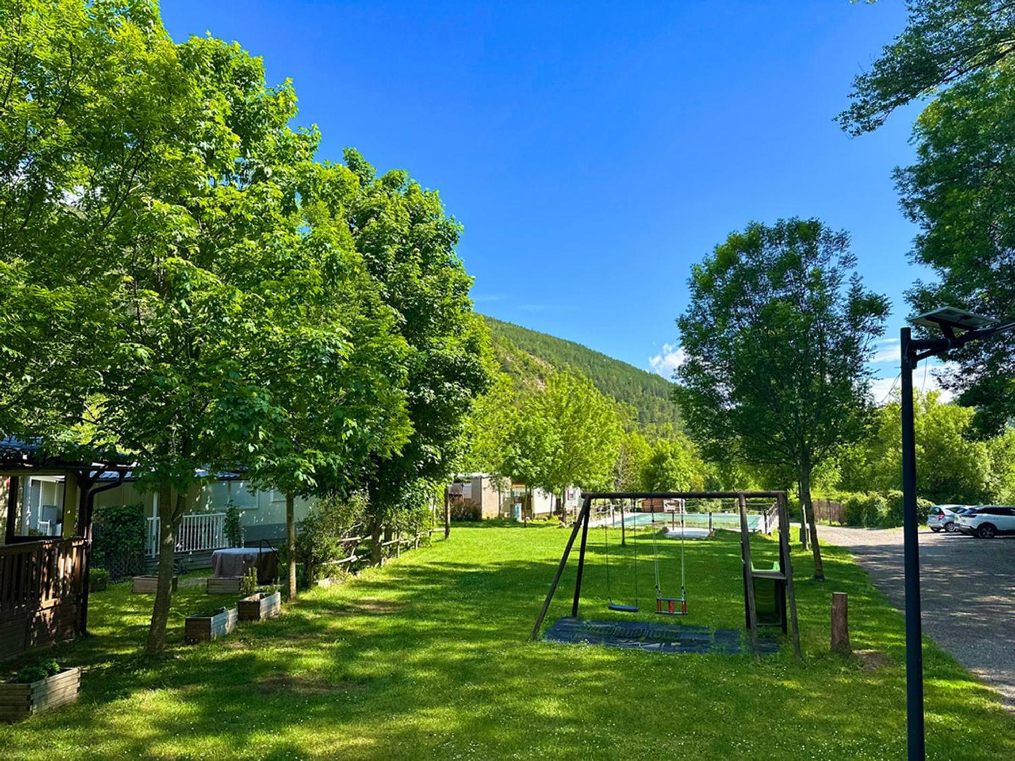 Bungalows Y Cabanas Solopuent Natur Castiello de Jaca Exterior photo